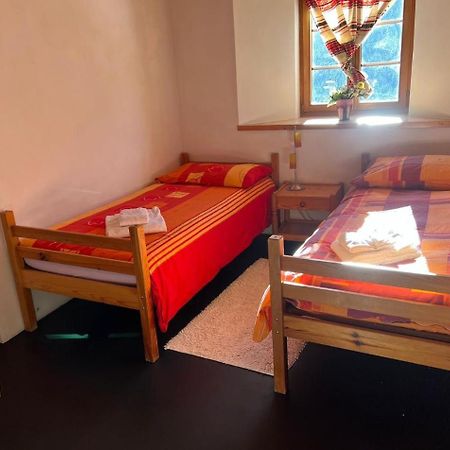 فندق Chasa Crusch سنت المظهر الخارجي الصورة